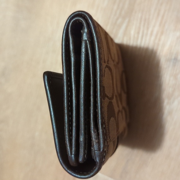 Vintage Coach Wallet - Picture 8 of 9